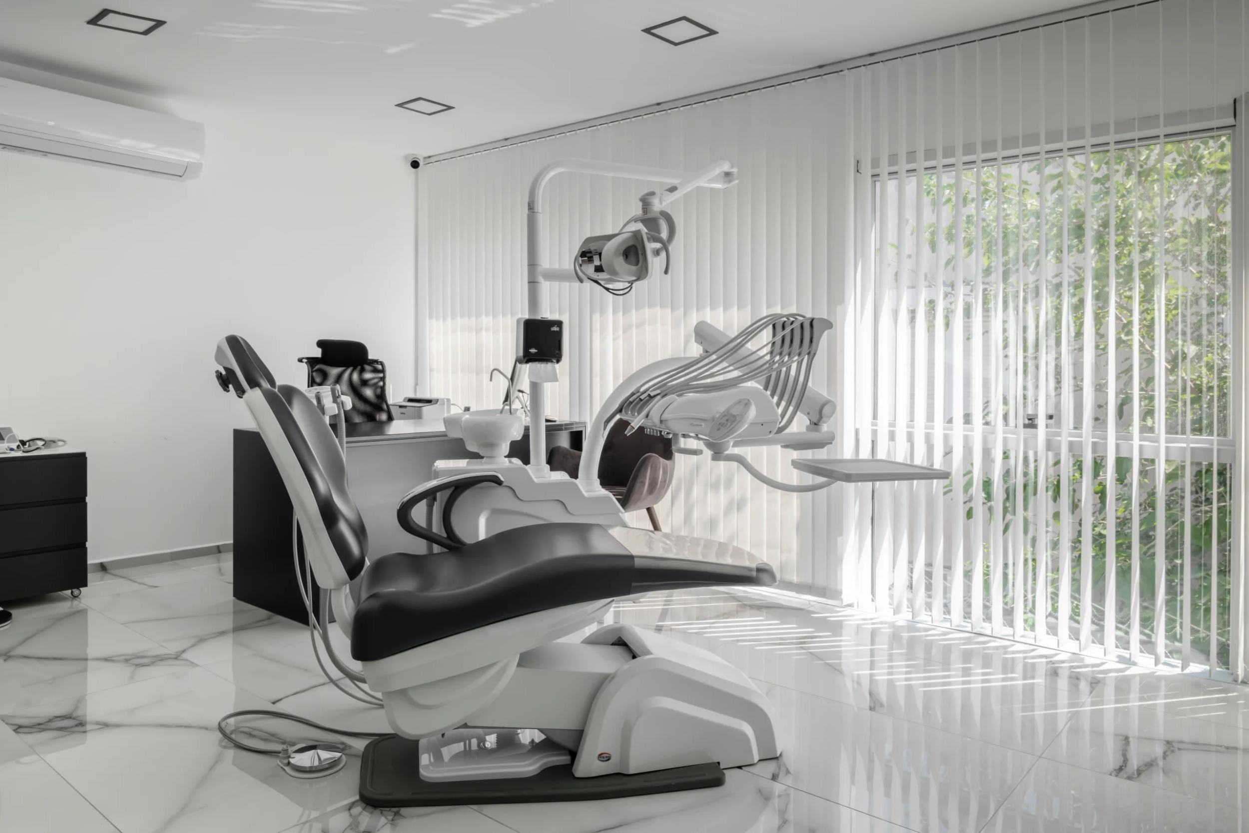 EUSmiles Dental Clinic — 22